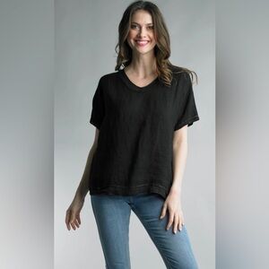 Saks Fifth Ave 100% Linen top cap sleeve blouse metallic hem made in Italy